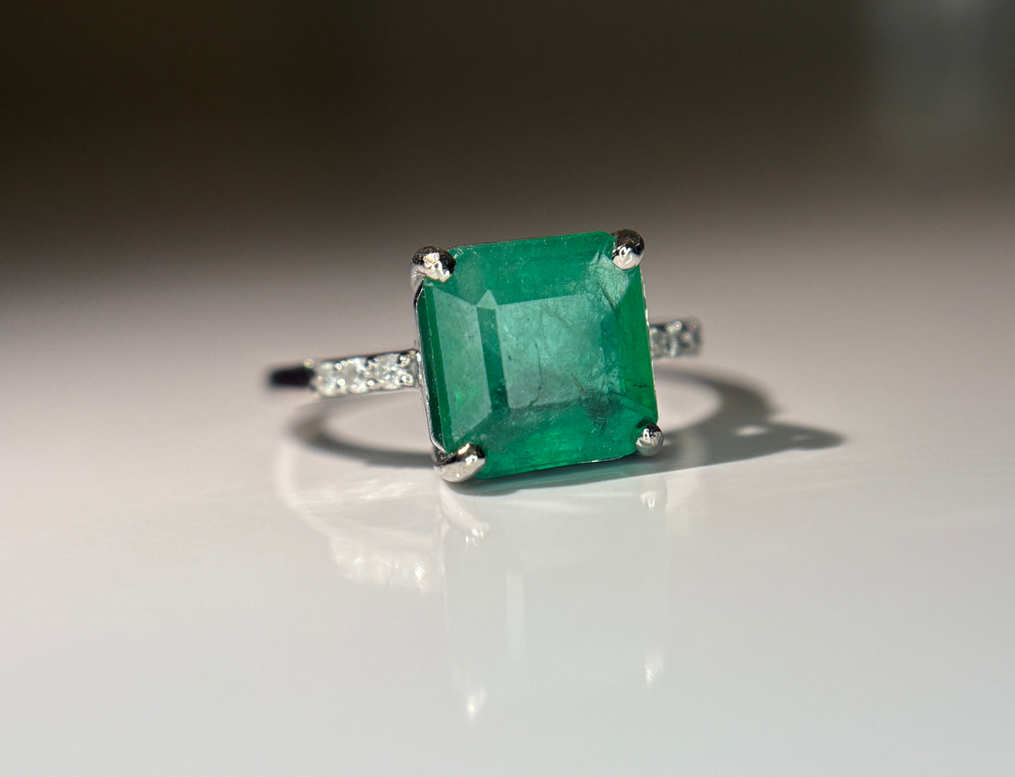 Beautiful 2.65 CT Natural Emerald Ring With Natural Diamonds & Platinum 950