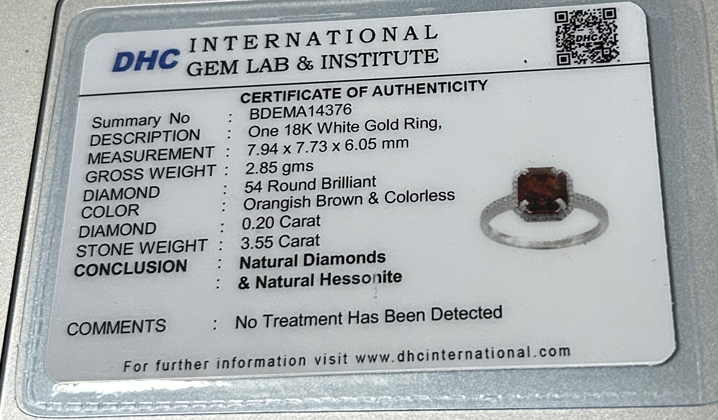 Beautiful 3.55 CT Natural Hessonite Garnet With Natural Diamonds & 18k Gold