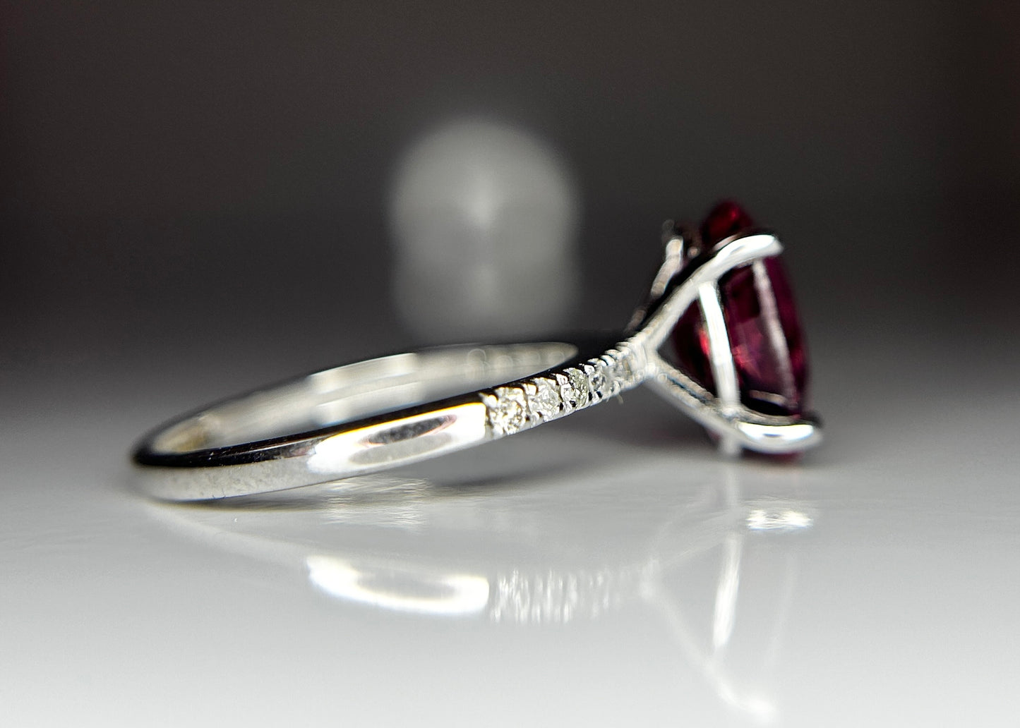 Beautiful 3.60CT Natural Pink Tourmaline With Natural Diamonds & 18k Gold