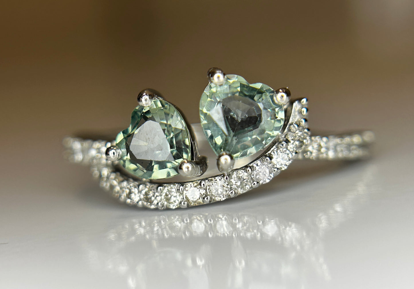 Beautiful 1.07 CT Bi-Colour Unheated Ceylon Sapphire Diamonds & 950 Platinum