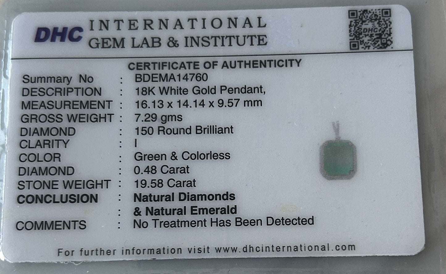 Beautiful 19.58 ct Natural Columbian Emerald With Natural Diamonds & 18k Gold