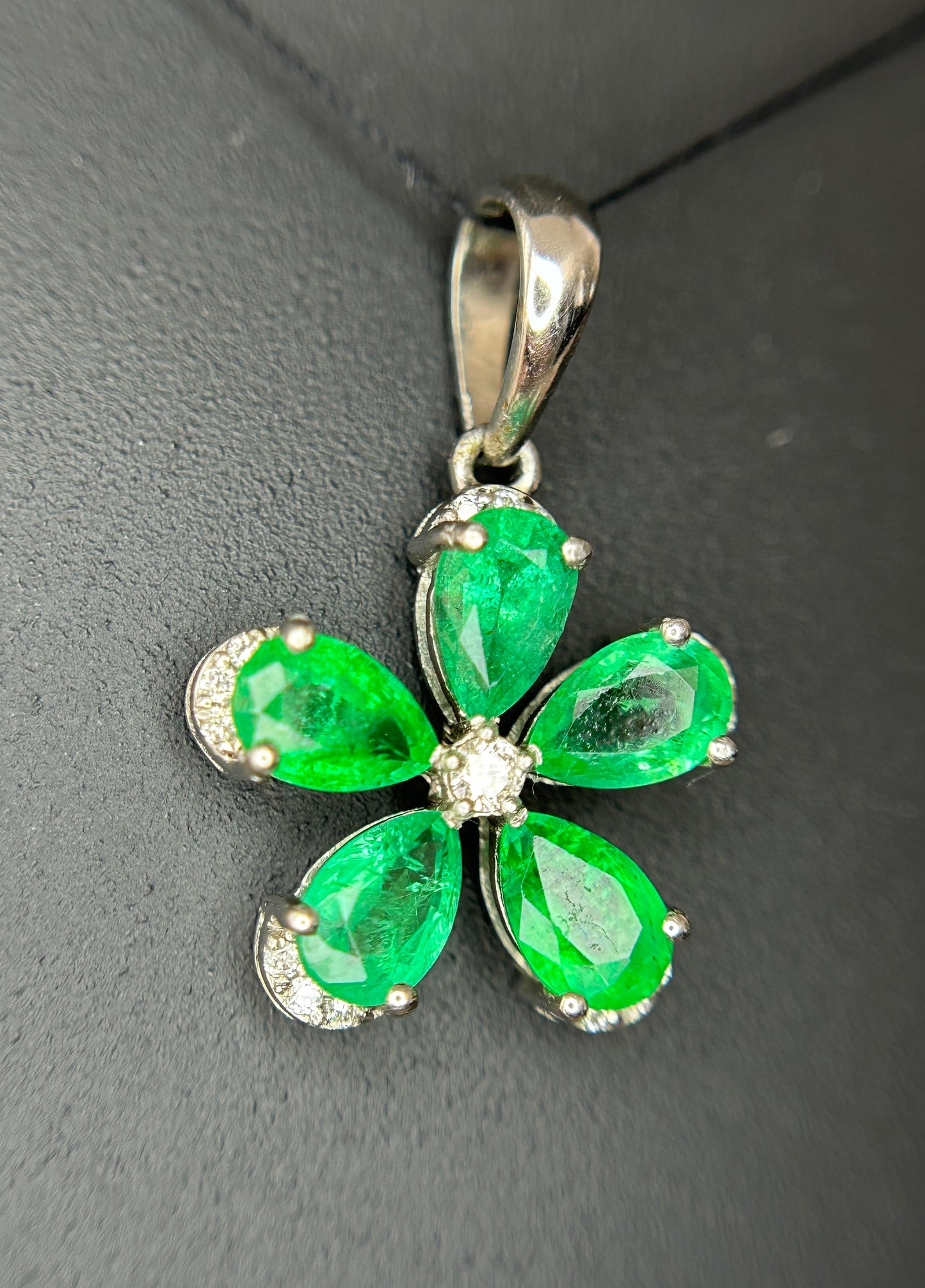 Beautiful 1.95ct Natural Emerald Pendant With Diamonds & 950 Platinum
