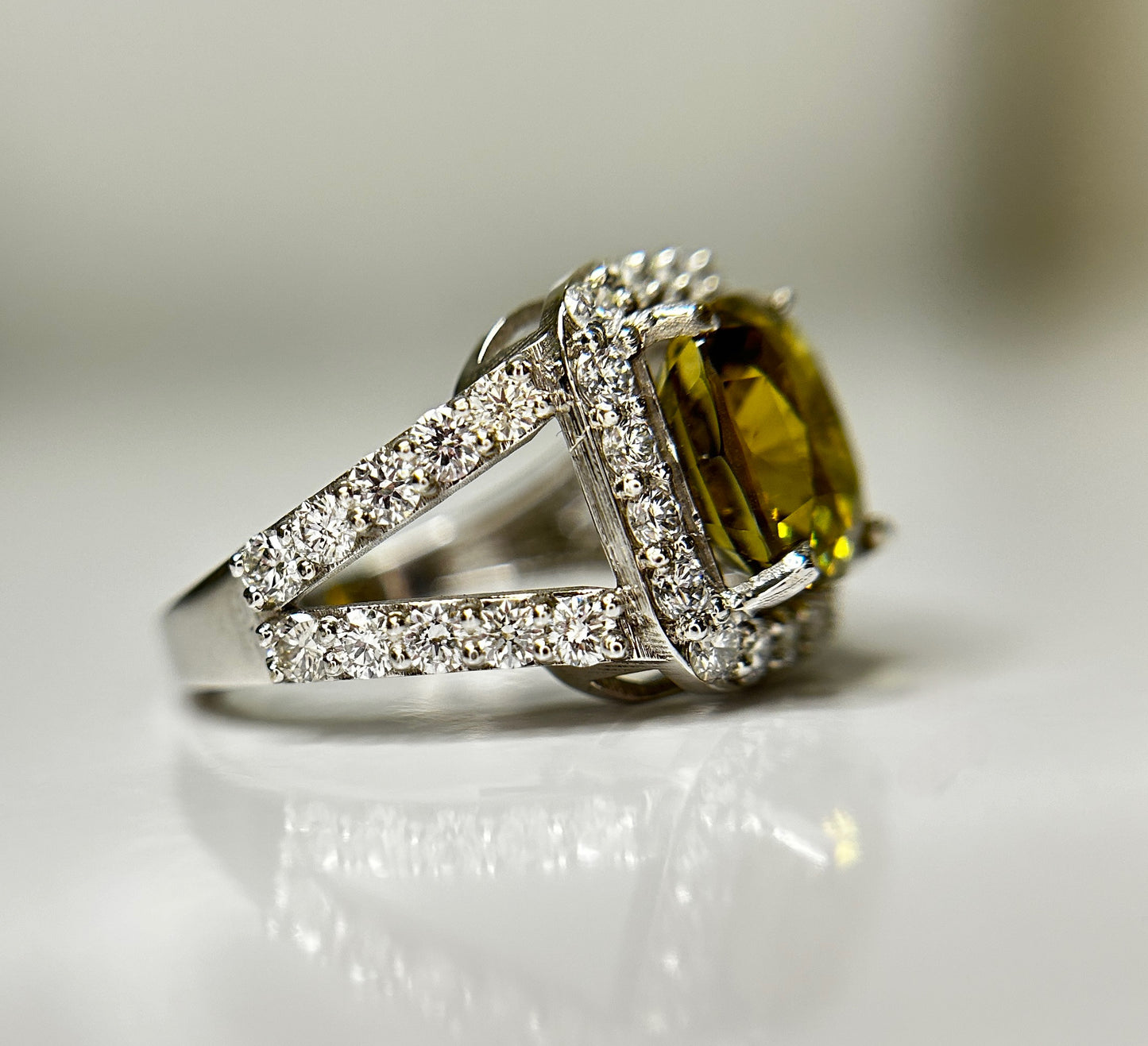 GIA Certified Natural Alexandrite 4.17ct Ring With 1.55 Cts Diamond & 18k White