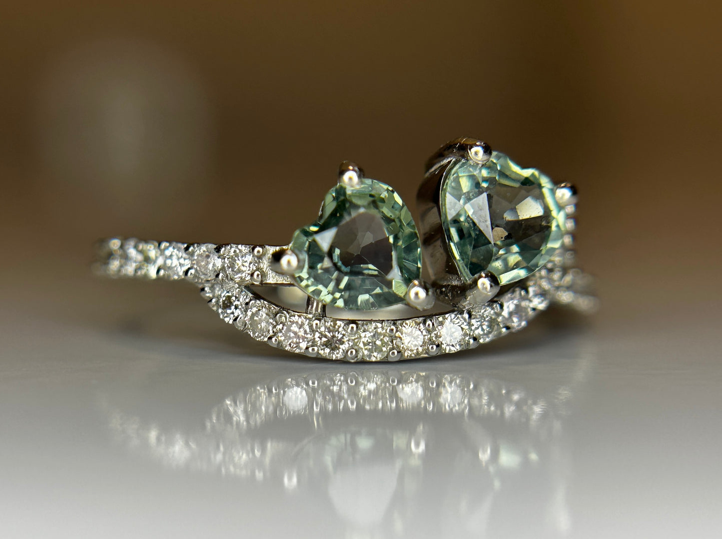Beautiful 1.07 CT Bi-Colour Unheated Ceylon Sapphire Diamonds & 950 Platinum