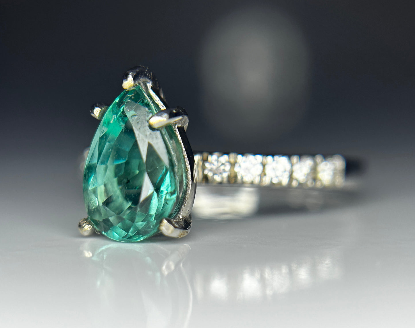 Beautiful Natural Emerald With Natural Diamonds & 18k Gold