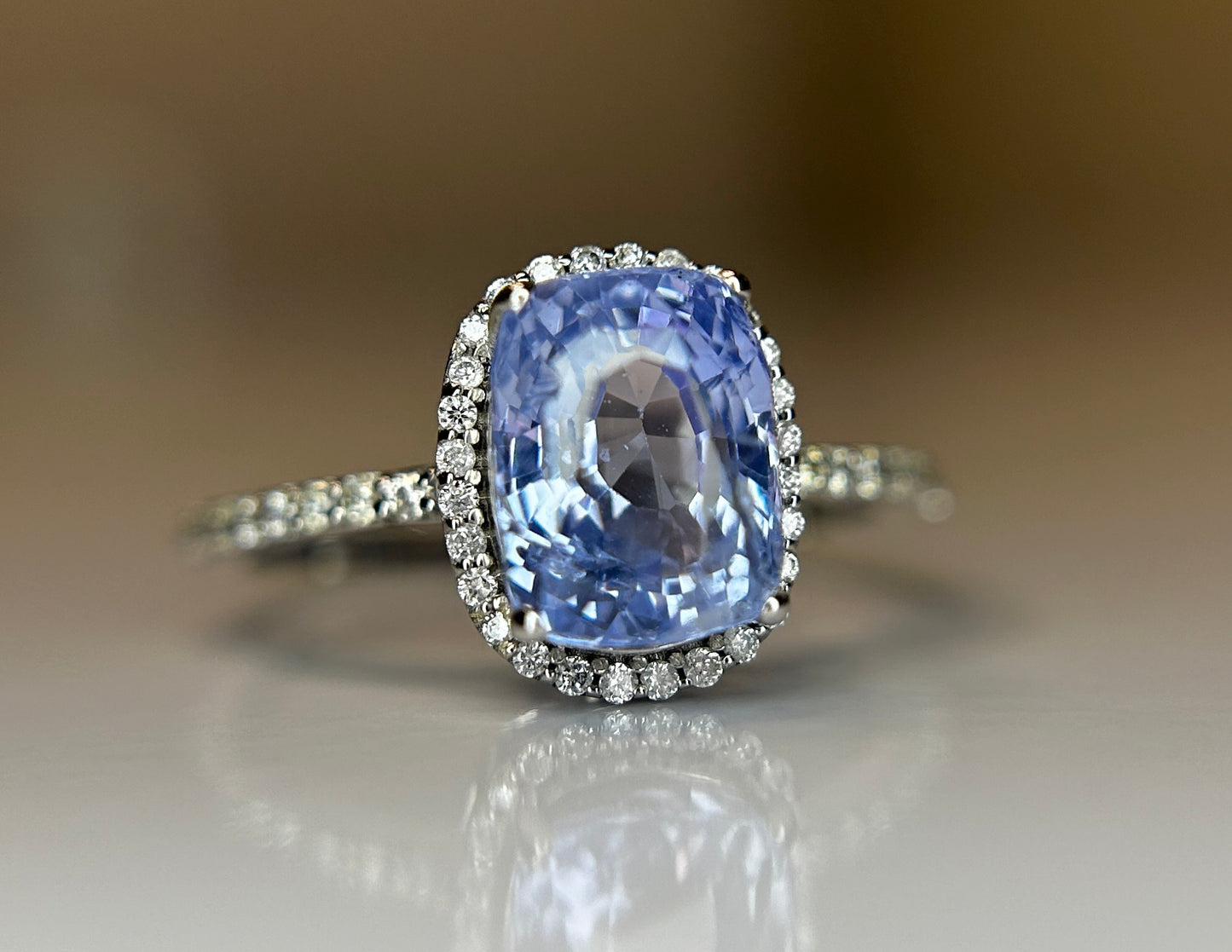 2.83 CT Unheated/Untreated Ceylon Cornflour Blue Sapphire Diamonds & 18k Gold