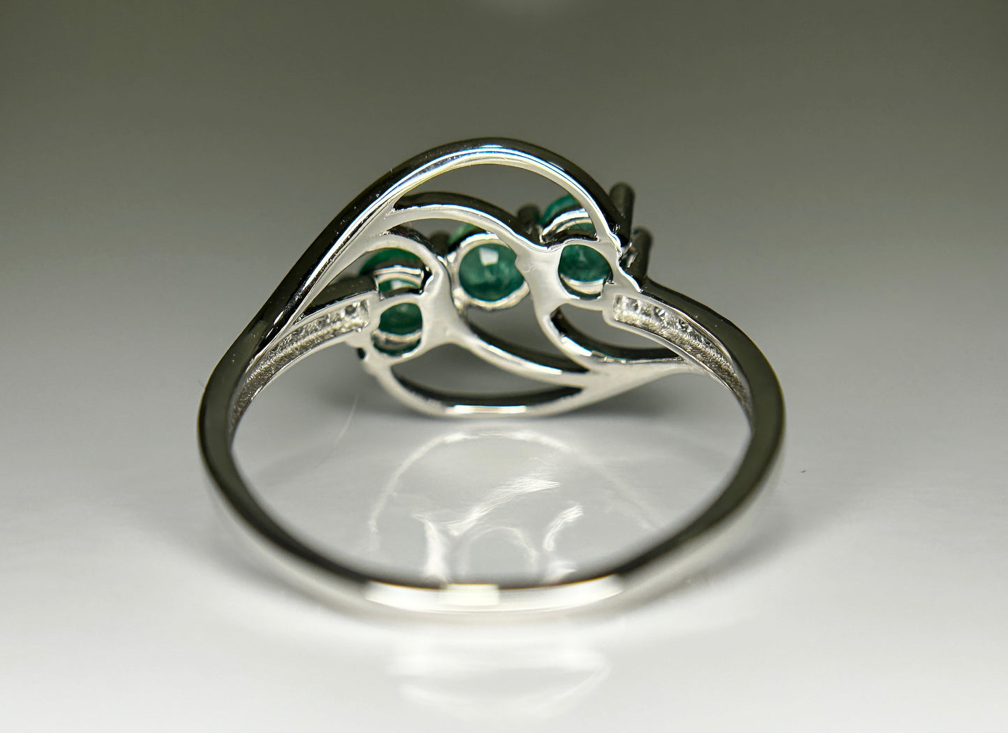 Beautiful 0.61Ct Natural Emerald Ring With Natural Diamonds & Platinum 950