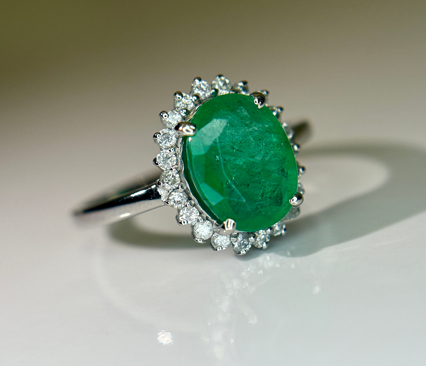 Beautiful 2.30 CT Natural Emerald Ring With Natural Diamonds & Platinum 950