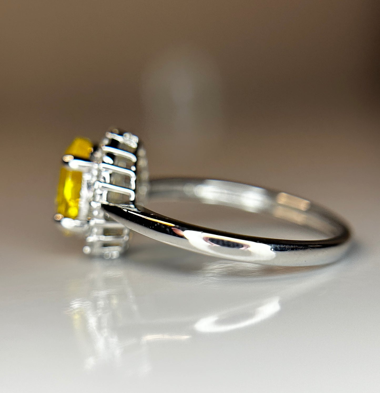 Beautiful 2.09 CT Unheated Yellow Sapphire With Natural Diamonds & 18k Gold