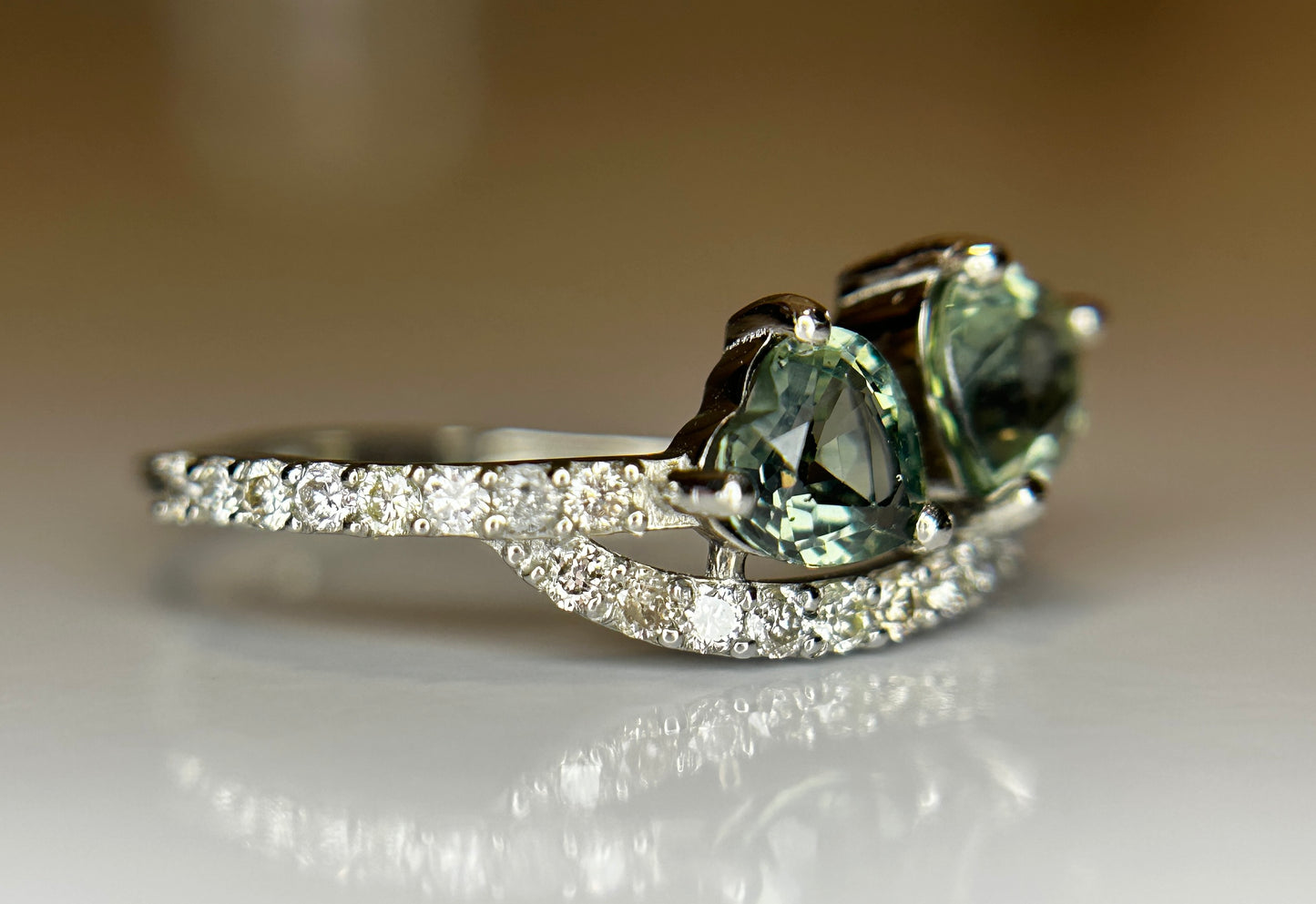Beautiful 1.07 CT Bi-Colour Unheated Ceylon Sapphire Diamonds & 950 Platinum