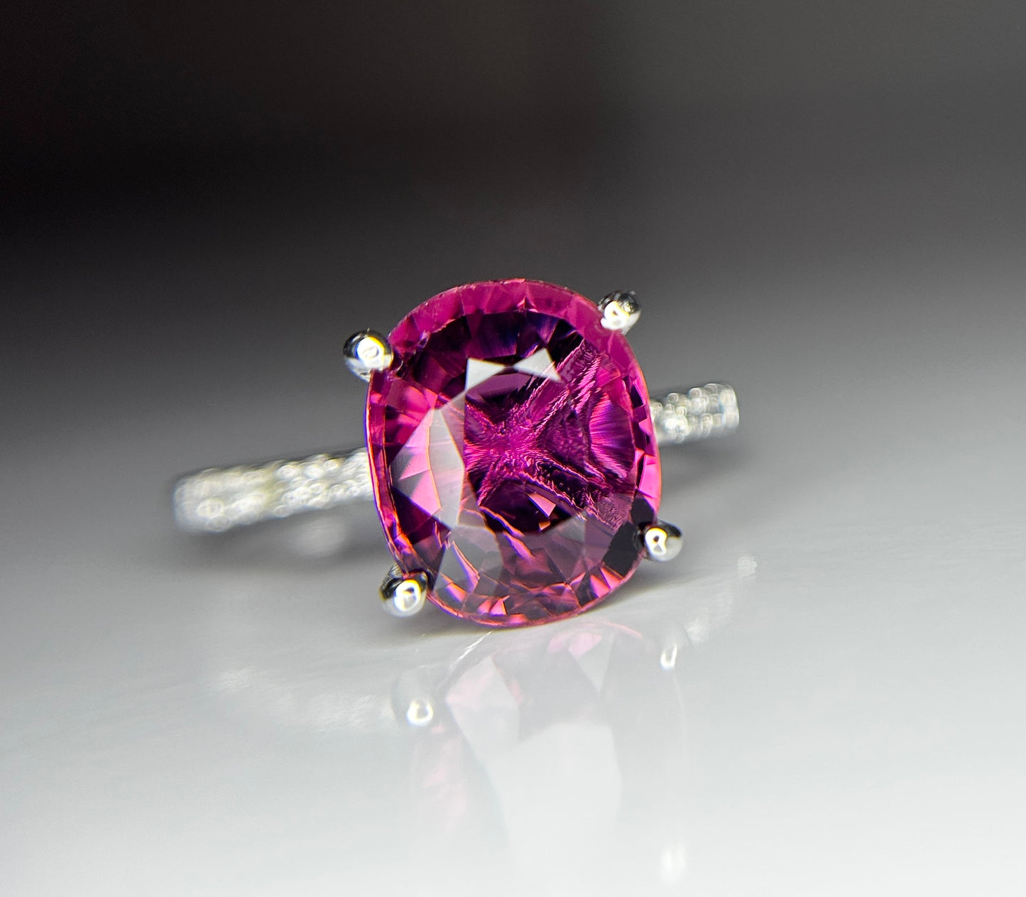Beautiful 3.60CT Natural Pink Tourmaline With Natural Diamonds & 18k Gold