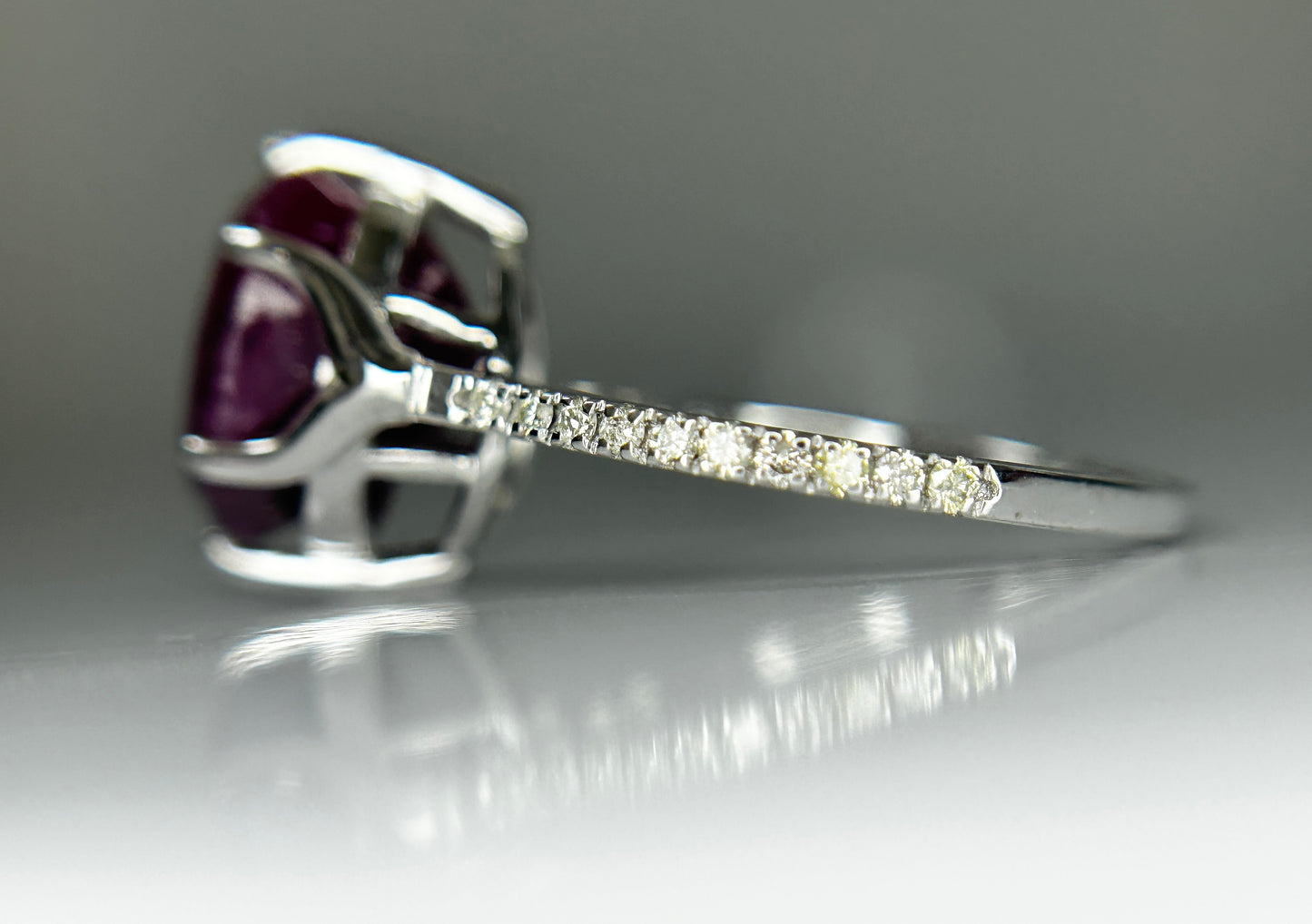 Natural Burma Ruby Unheated/Untreated 6.19 Ct With Natural Diamonds & 18k Gold