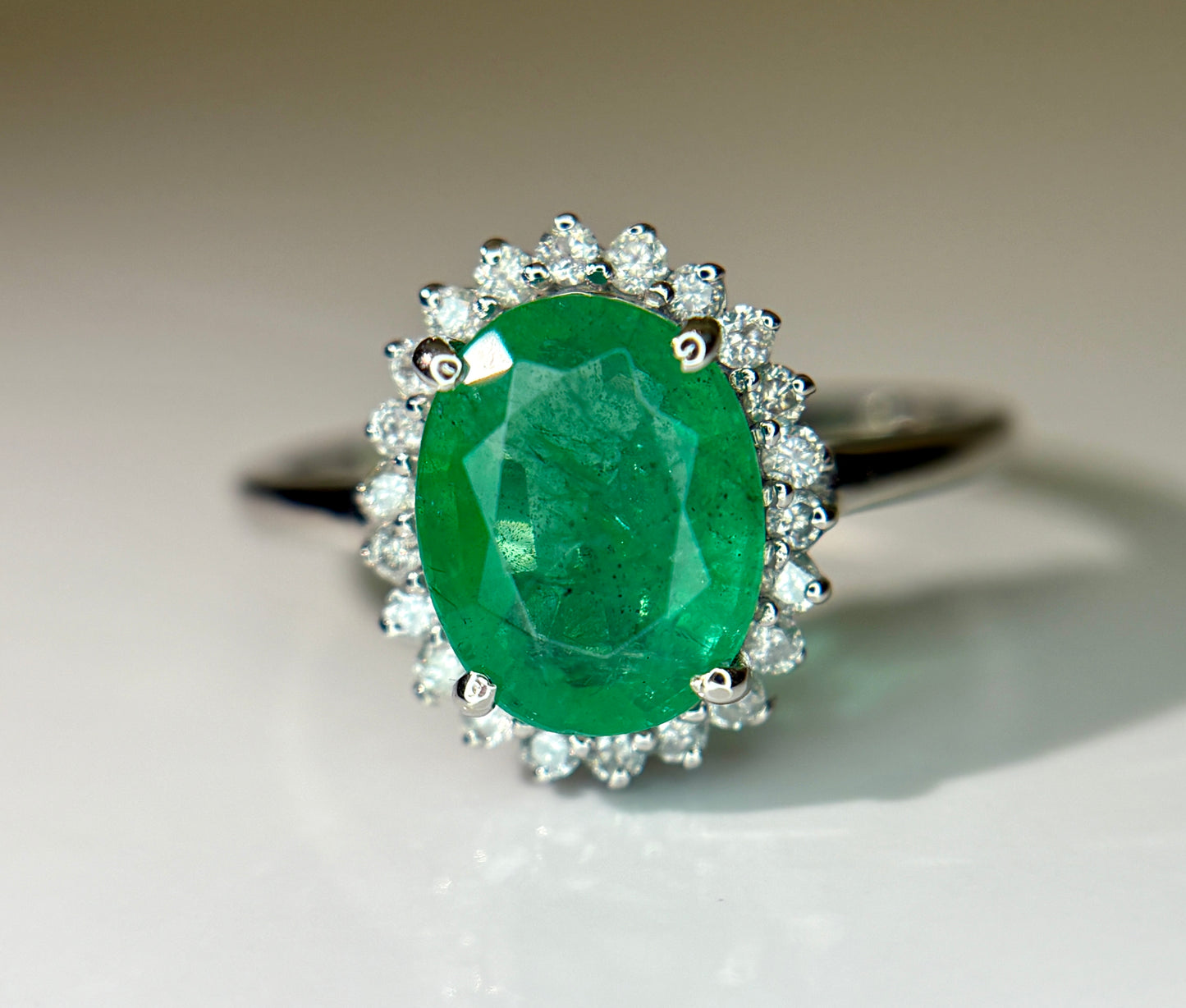 Beautiful 2.30 CT Natural Emerald Ring With Natural Diamonds & Platinum 950
