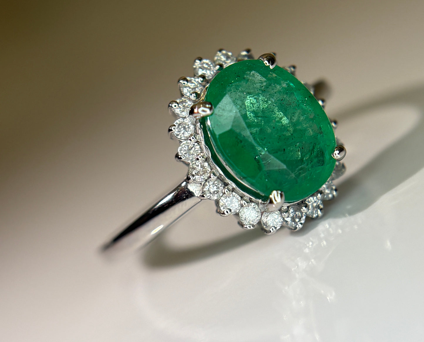 Beautiful 2.30 CT Natural Emerald Ring With Natural Diamonds & Platinum 950