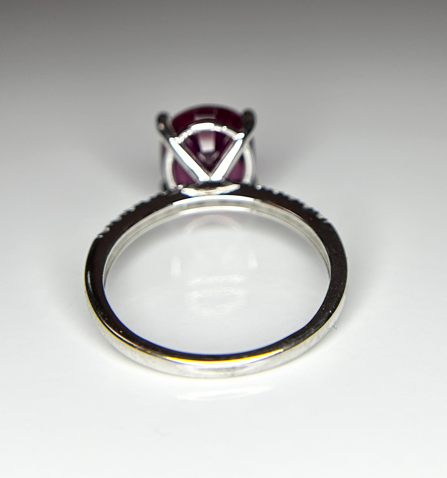 Beautiful 3.60CT Natural Pink Tourmaline With Natural Diamonds & 18k Gold