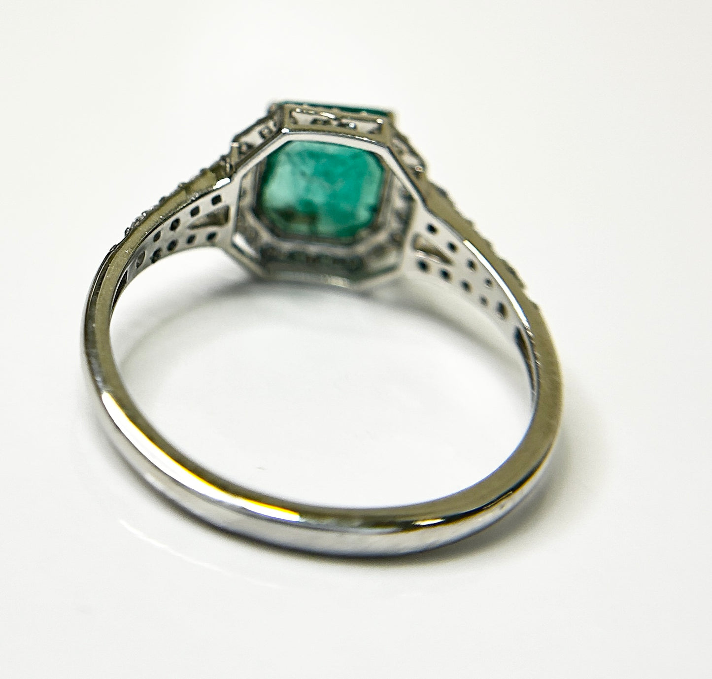 Beautiful 1.64 CT Natural Emerald Ring With Natural Diamonds & Platinum 950