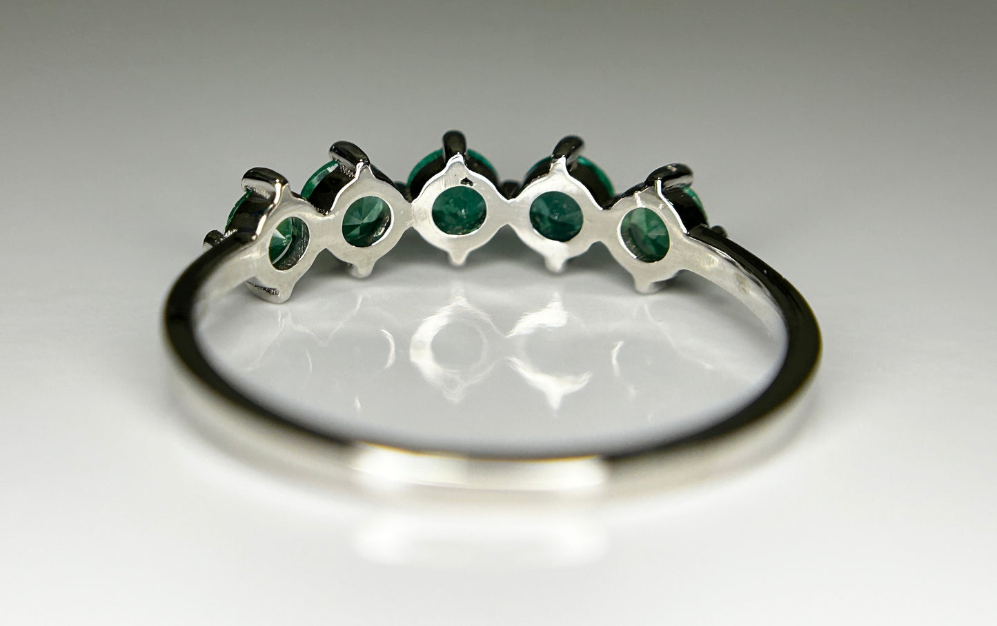Beautiful 0.59Ct Natural Emerald Ring & Platinum 950