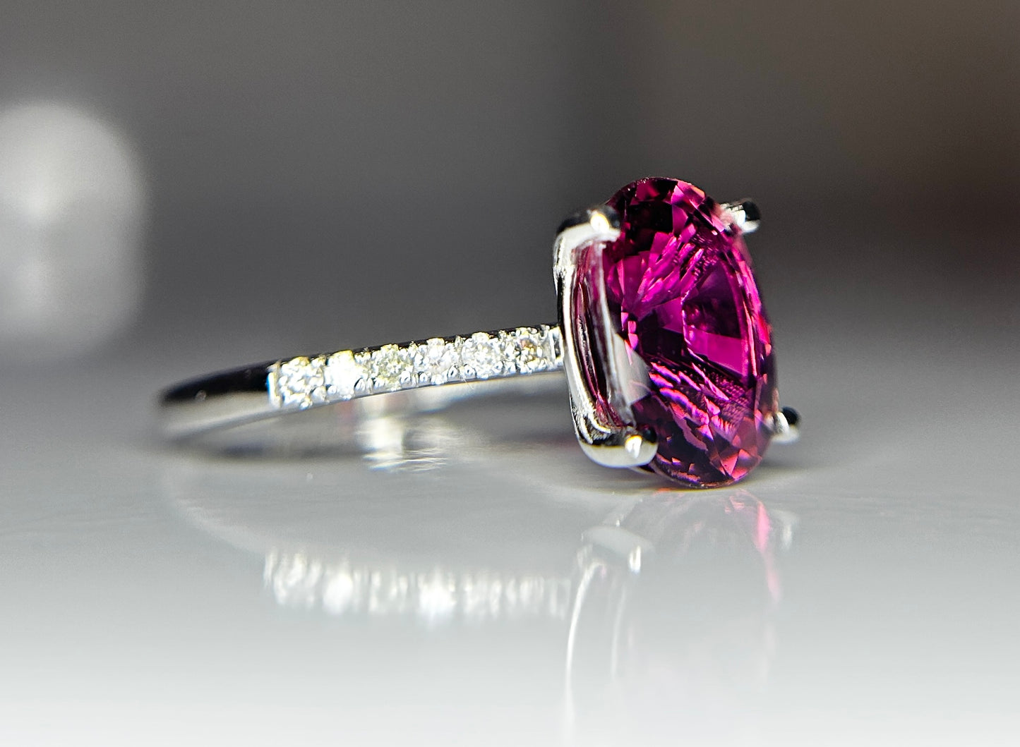 Beautiful 3.60CT Natural Pink Tourmaline With Natural Diamonds & 18k Gold