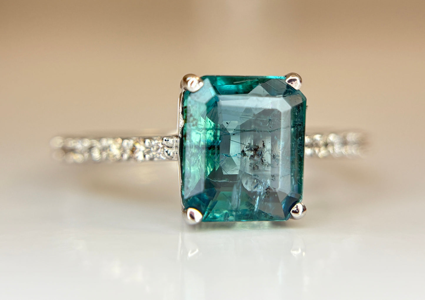 Beautiful 1.86 CT Natural Emerald Ring With Natural Diamonds & Platinum 950