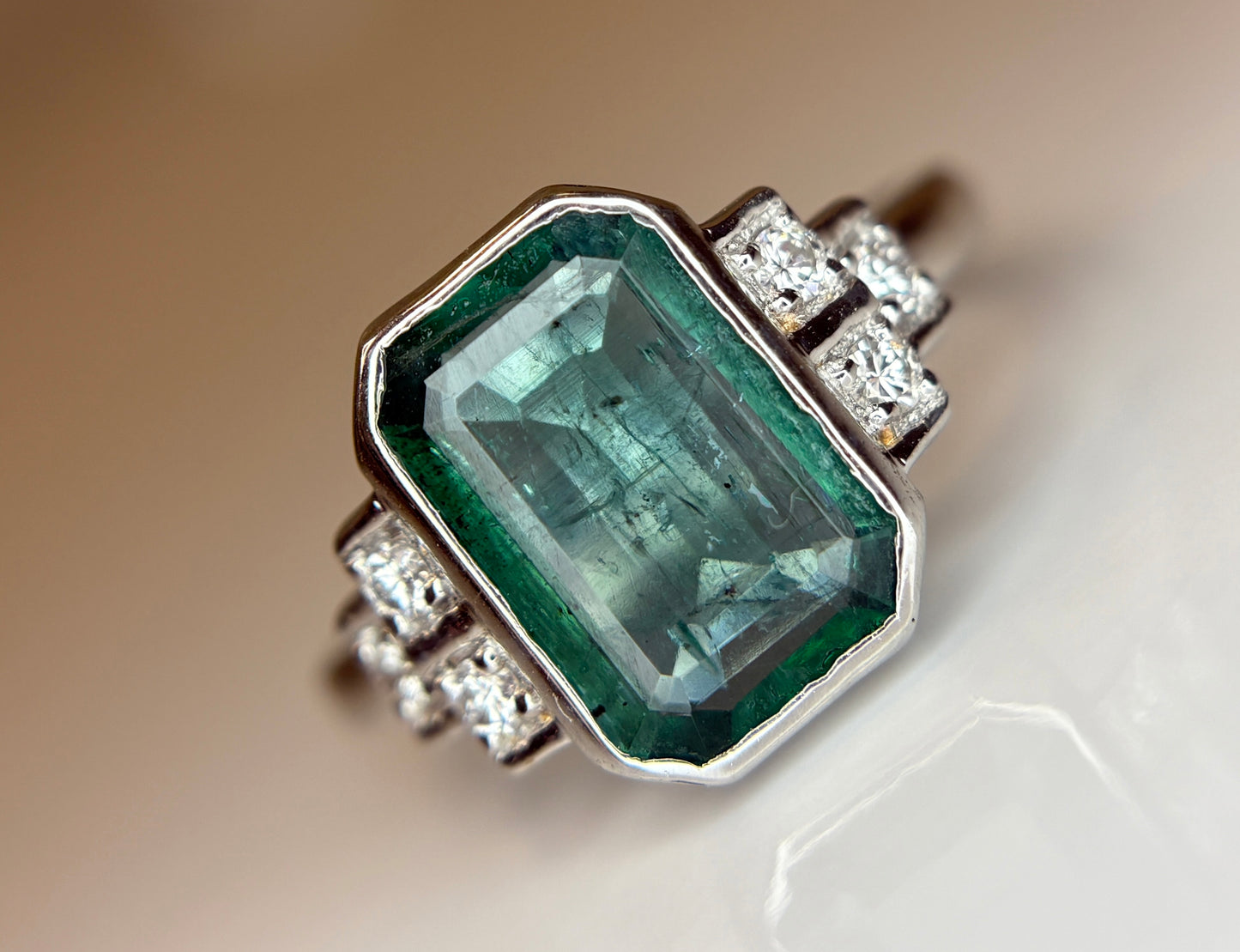Beautiful 3.32 CT Natural Emerald With Natural Diamonds & 18k Gold