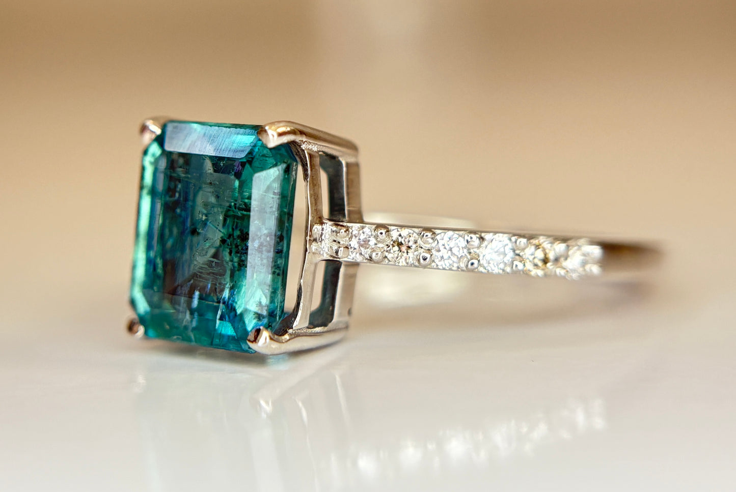 Beautiful 1.86 CT Natural Emerald Ring With Natural Diamonds & Platinum 950