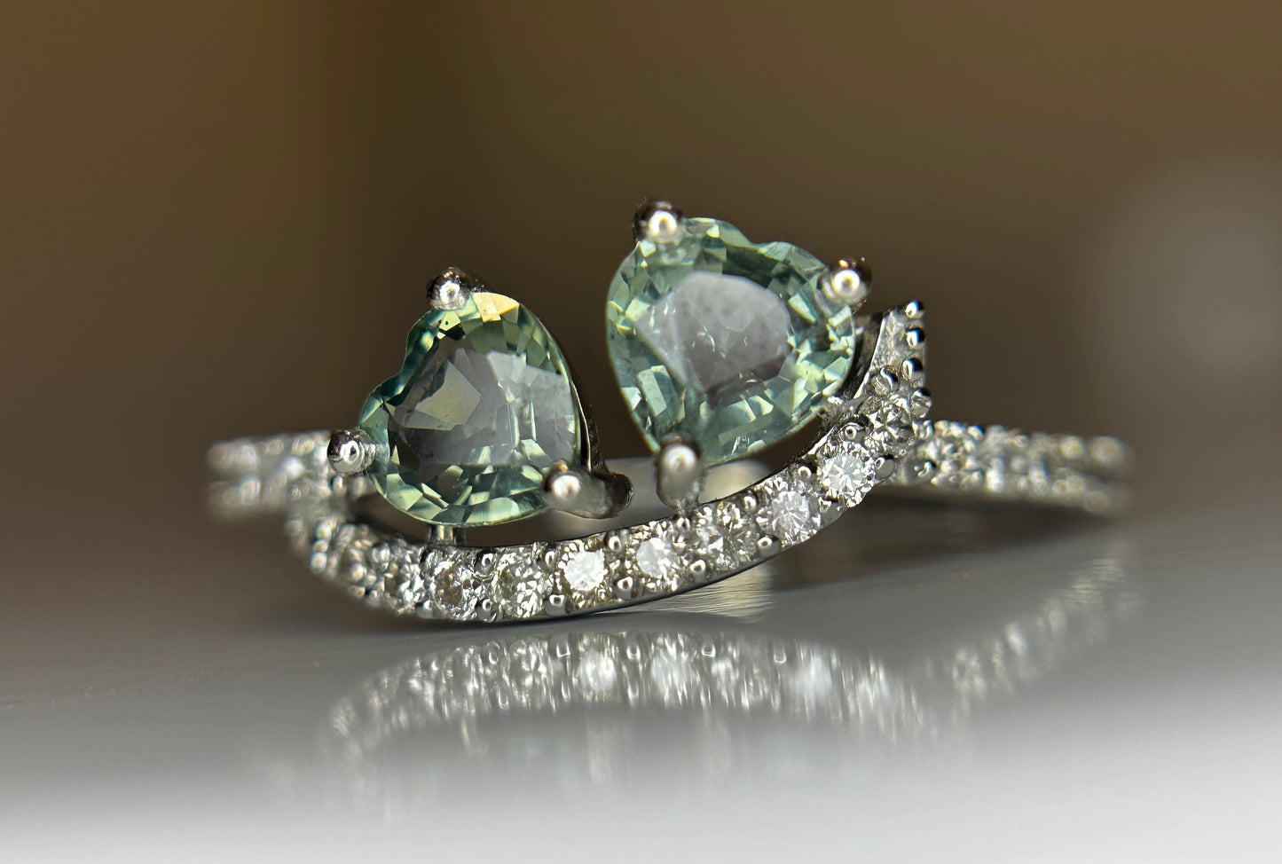 Beautiful 1.07 CT Bi-Colour Unheated Ceylon Sapphire Diamonds & 950 Platinum