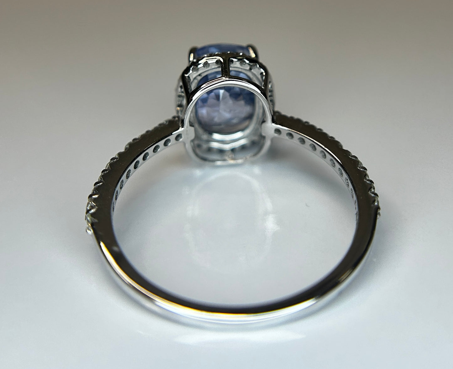 2.83 CT Unheated/Untreated Ceylon Cornflour Blue Sapphire Diamonds & 18k Gold