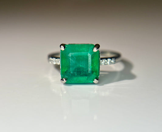 Beautiful 2.65 CT Natural Emerald Ring With Natural Diamonds & Platinum 950