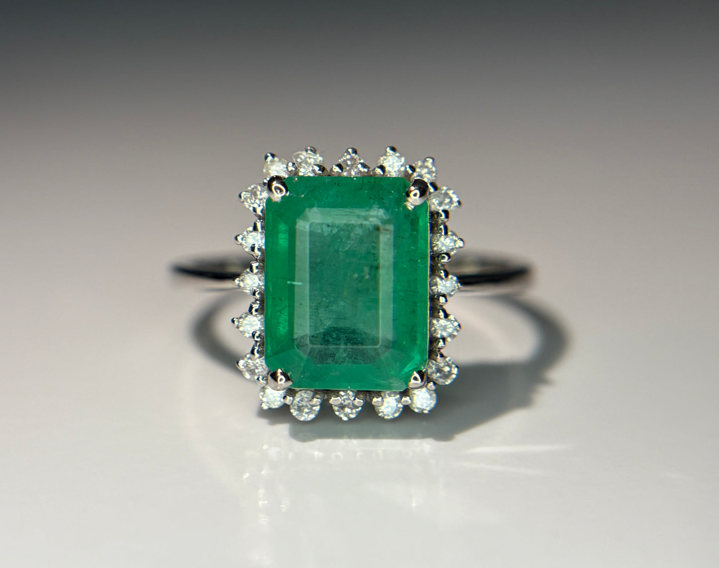 Beautiful 2.90 CT Natural Emerald Ring With Natural Diamonds & Platinum 950