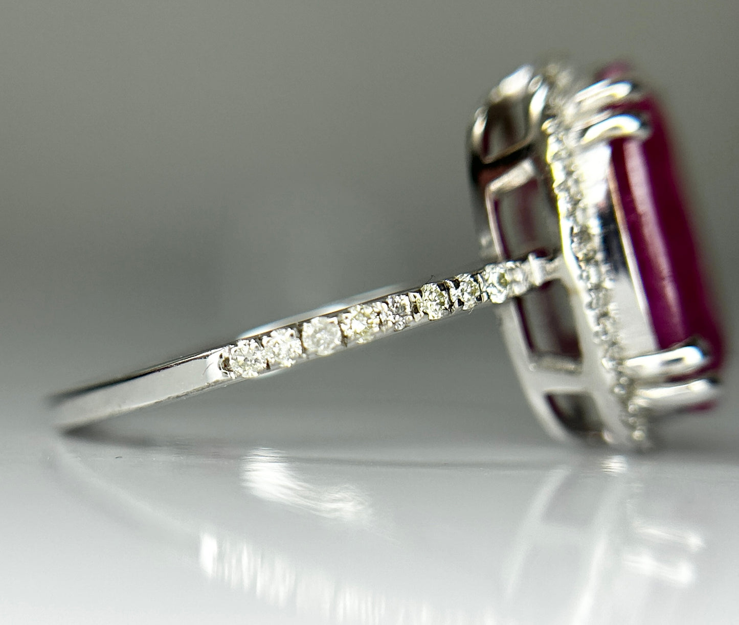 Natural Burma Ruby 4.12 Ct With Natural Diamonds & 18k Gold