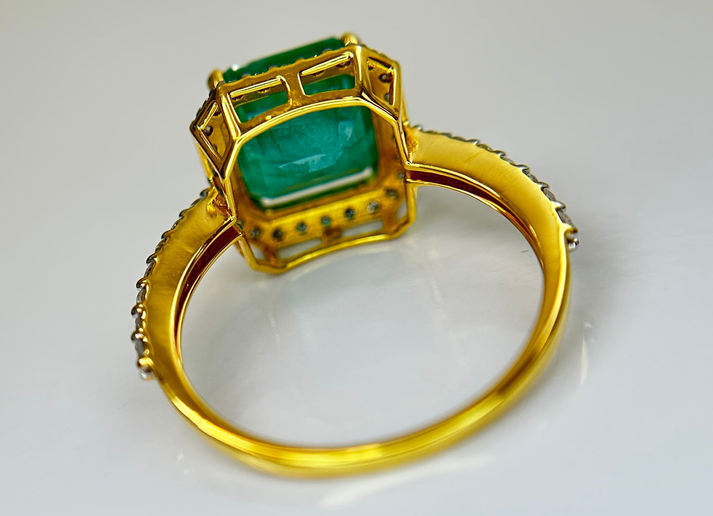 Beautiful Natural Columbian Emerald 3.74 CT With Natural Diamonds & 18k Gold