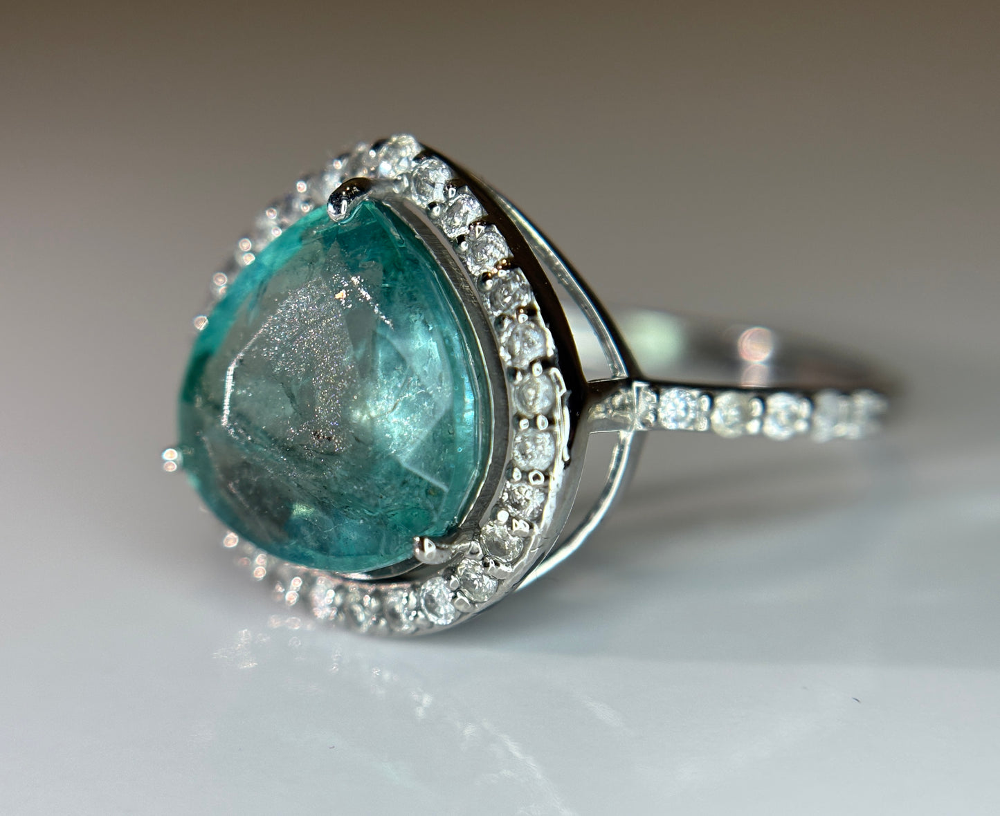 Beautiful 2.86 CT Natural Emerald Ring With Natural Diamonds & Platinum 950