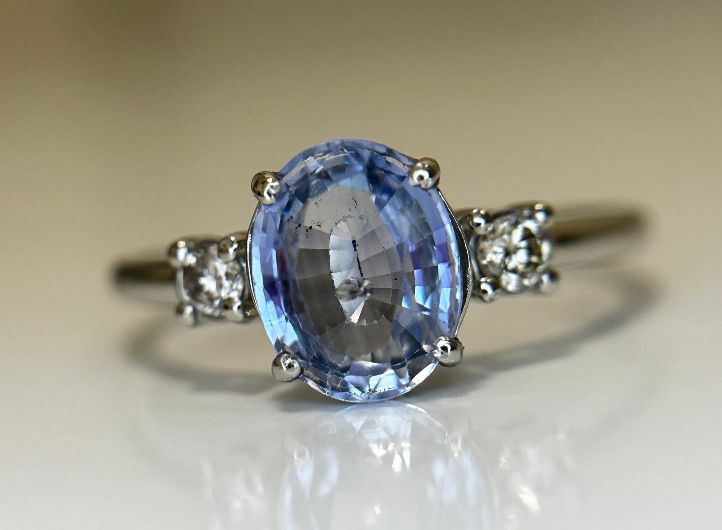 Beautiful 1.75 Ct Unheated Ceylon Cornflour Blue Sapphire Diamonds & 950 Platinum