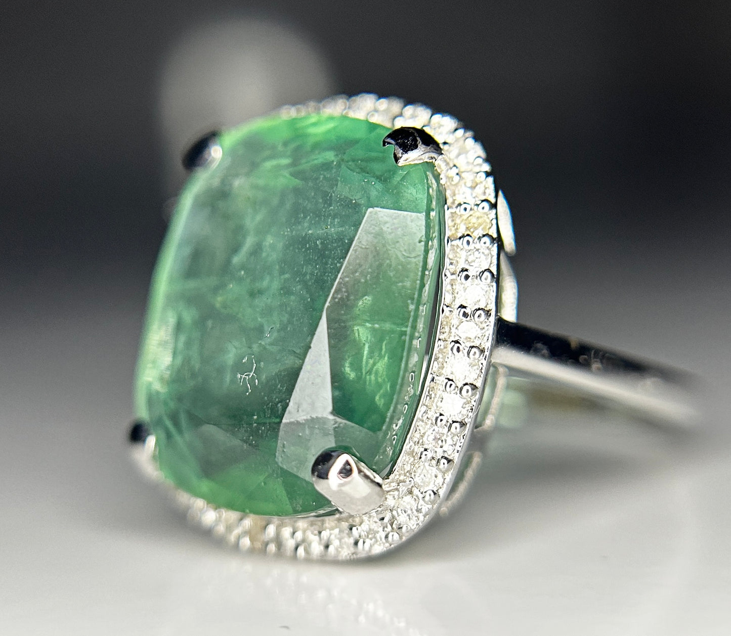 Beautiful 10.04 ct Natural Emerald With Natural Diamonds & 18k Gold