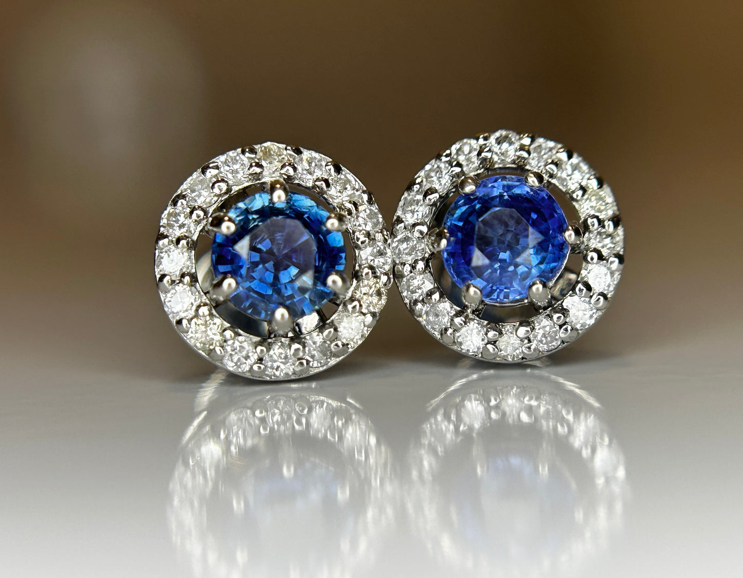 Beautiful 1.05ct Natural Unheated Blue Sapphire Earrings With Diamonds & Platinum