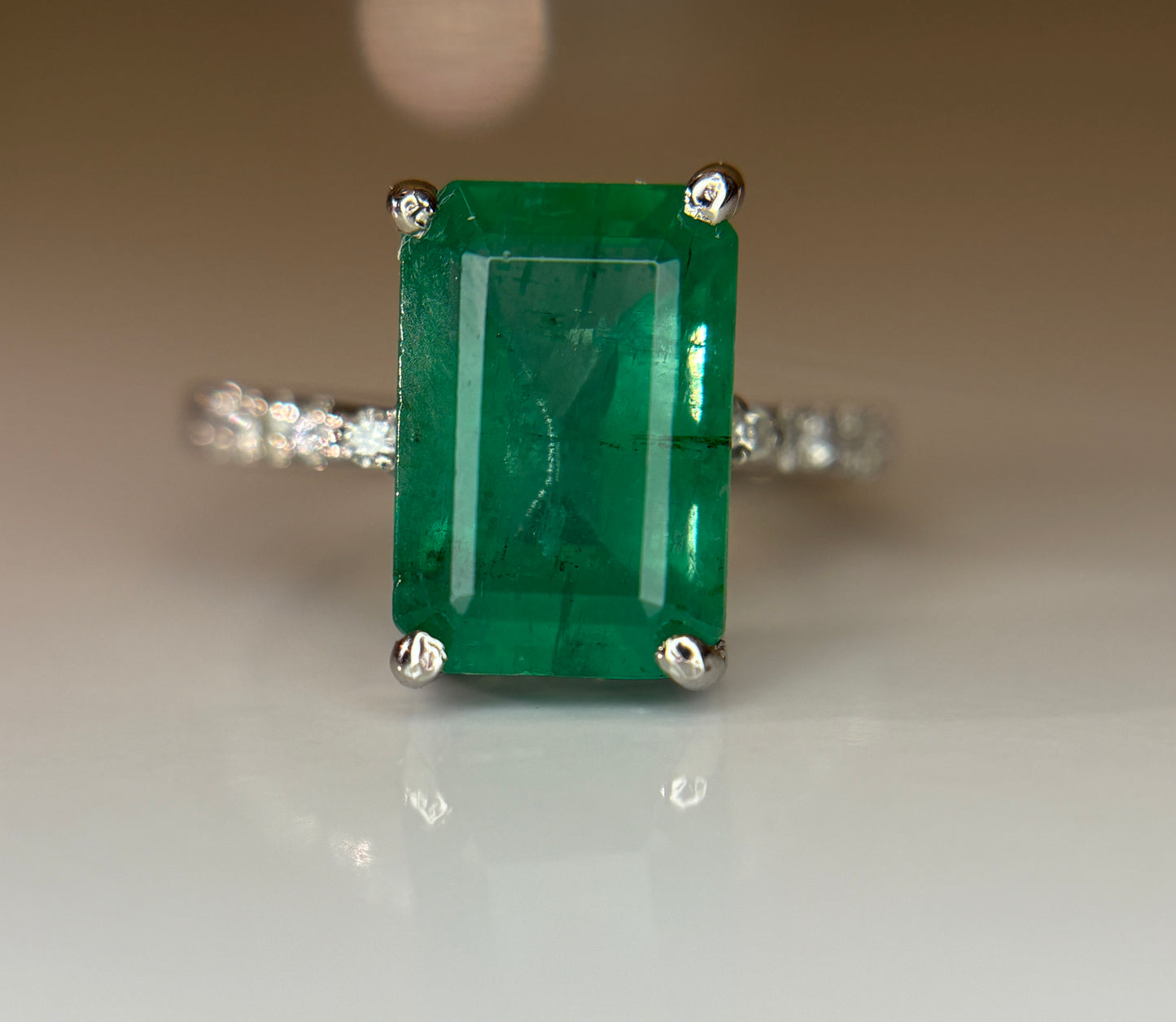 Beautiful 4.00 CT Natural Emerald Ring With Natural Diamonds & Platinum 950