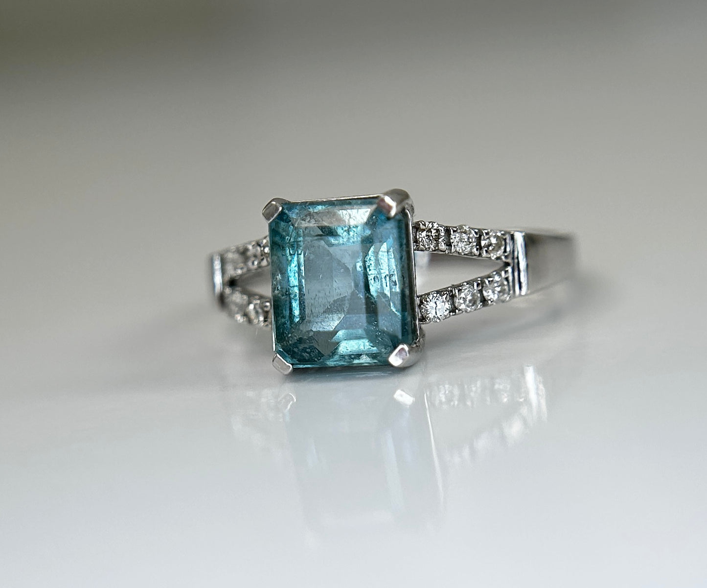 Beautiful Natural Rare Blue Emerald 2.39 CT With Natural Diamonds & 18k Gold