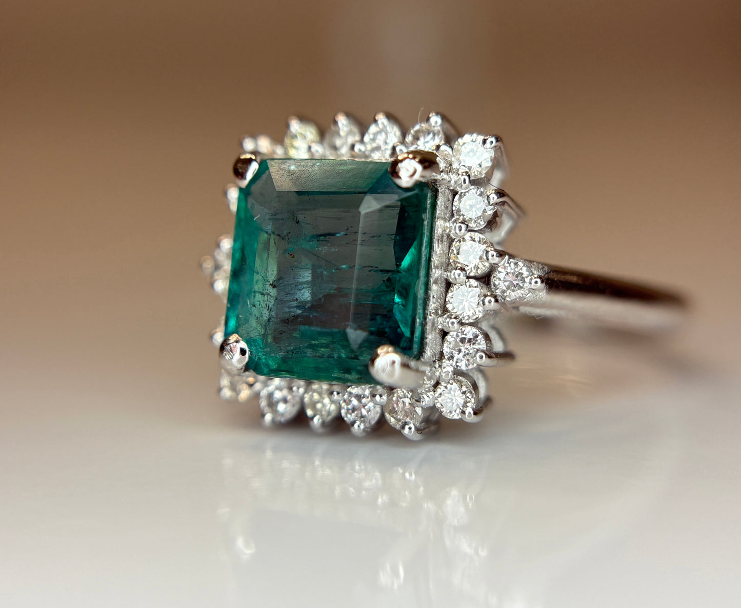 Beautiful 2.10 CT Natural Emerald With Natural Diamonds & 18k Gold