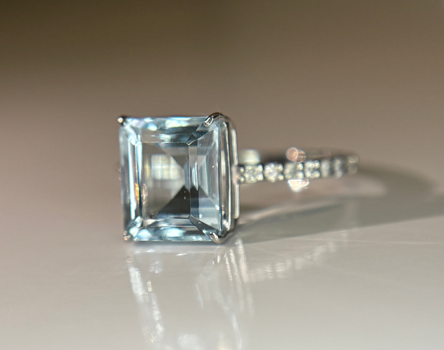 Beautiful 3.34 CT Natural Aquamarine Ring With Natural Diamonds & 950 Platinum