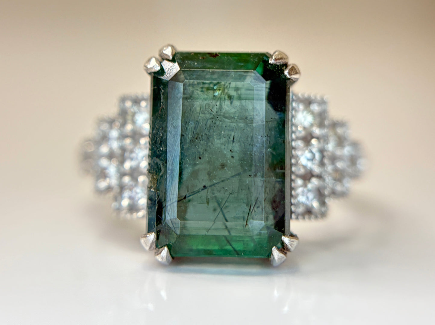 Beautiful 5.84 CT Natural Emerald With Natural Diamonds & 18k Gold