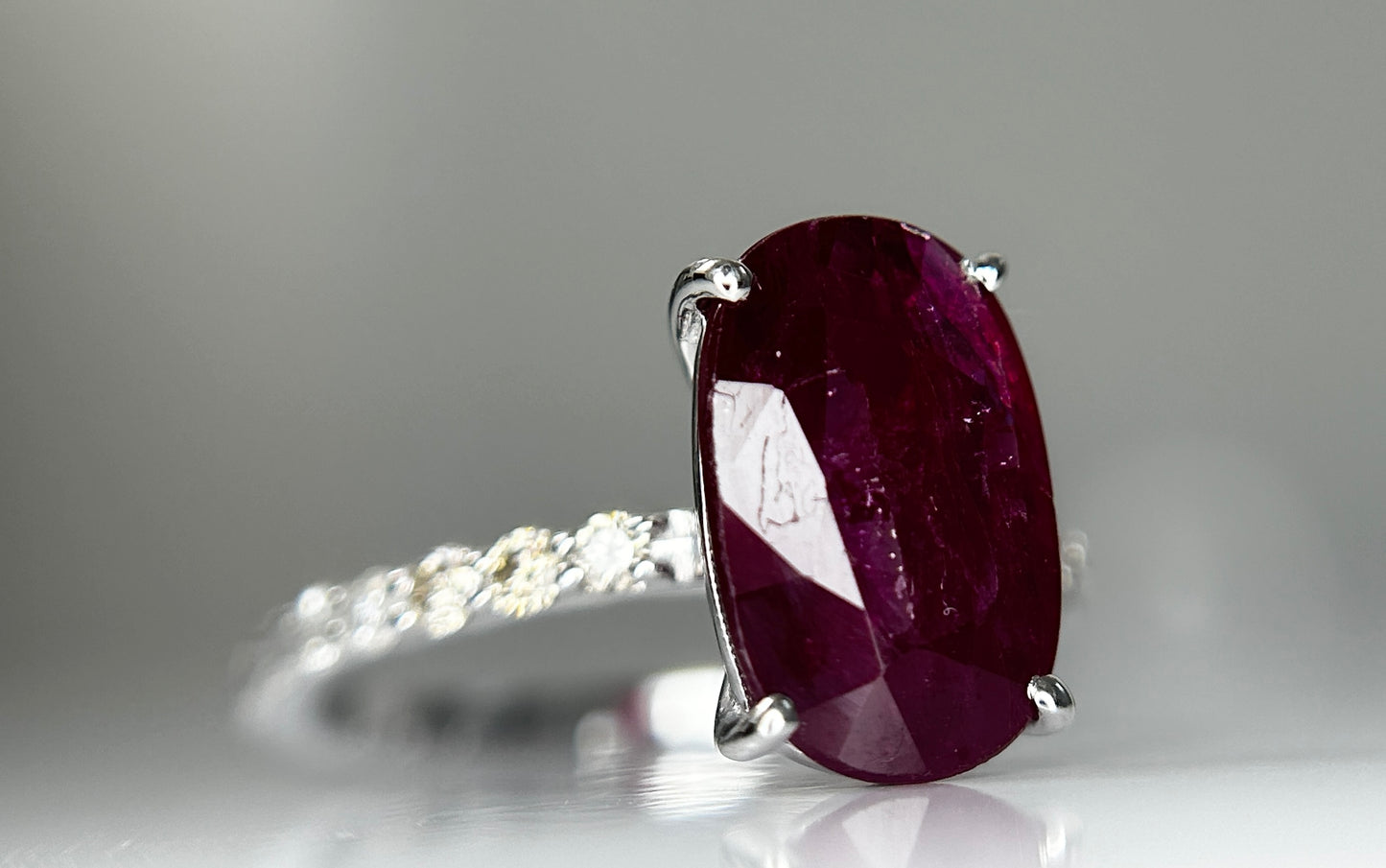 Natural Burma Ruby 3.26 CT With Natural Diamonds & 18k Gold