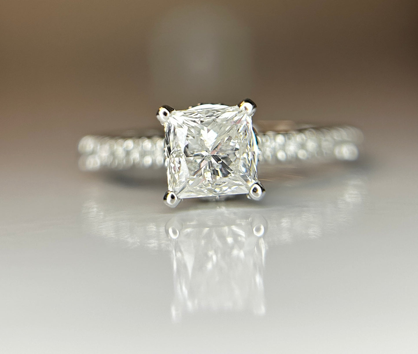 Beautiful 1.24ct Princess Cut Untreated Natural Solitaire Diamond & 18k Gold