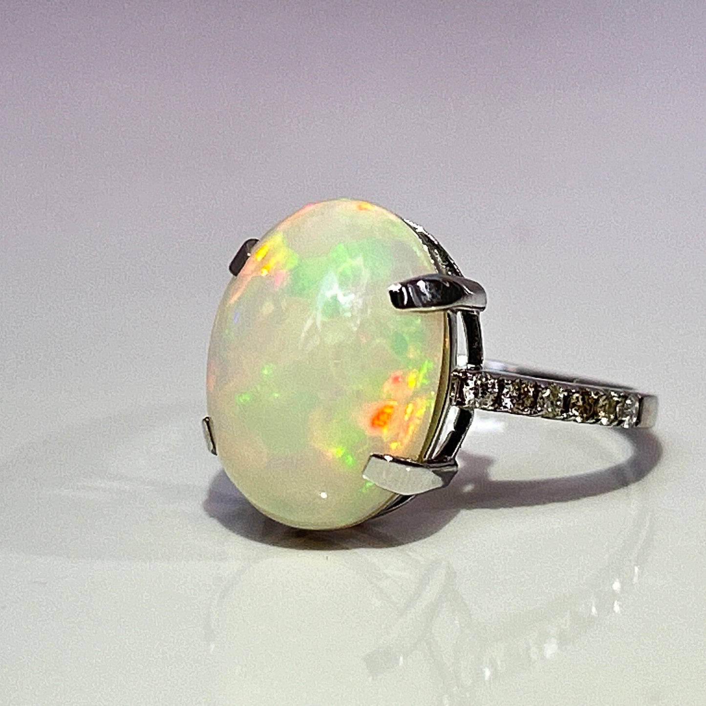 Beautiful Natural Fire Opal 3.86 CT Ring With Natural Diamond and 18k Gold