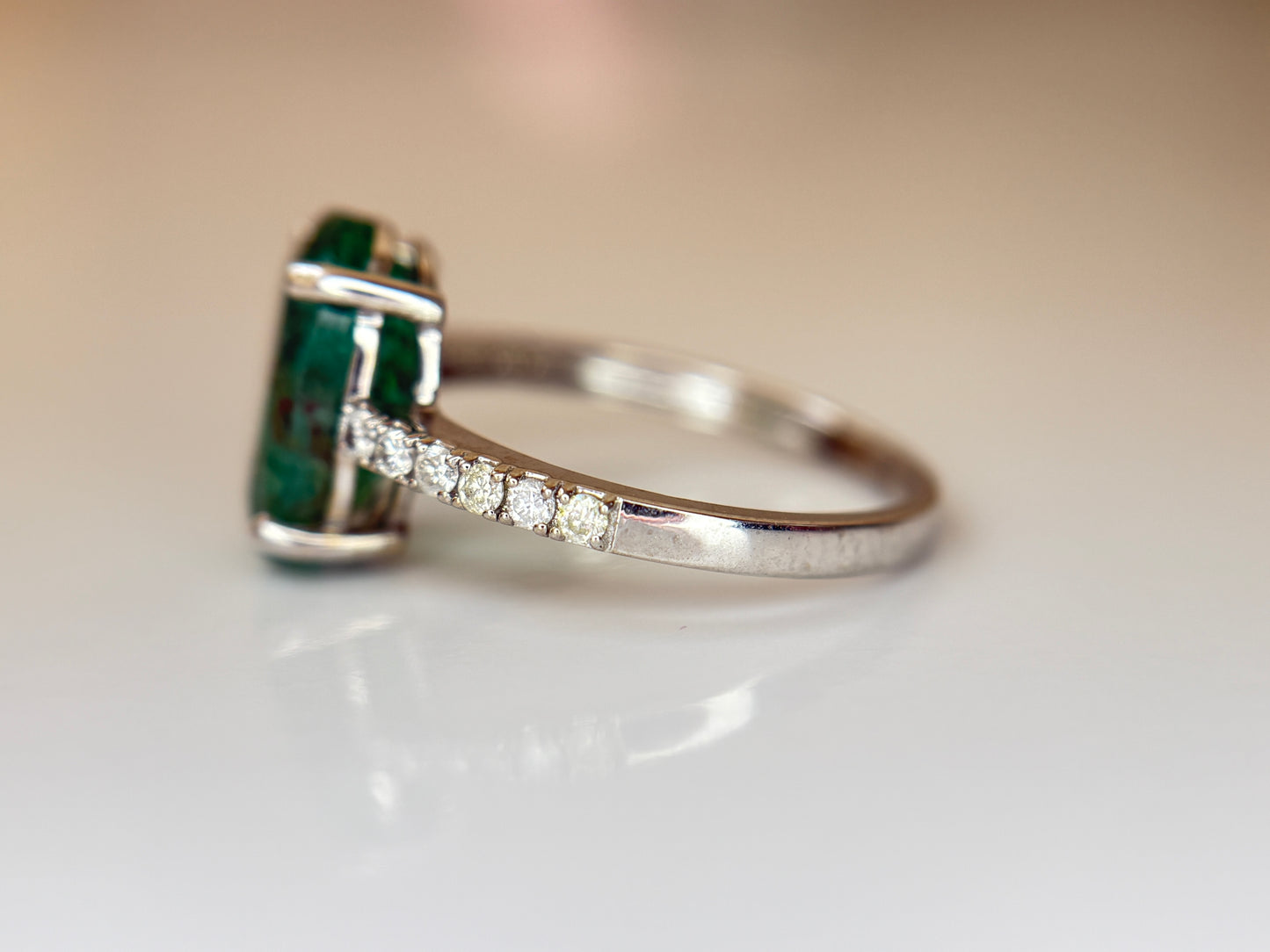 Beautiful Natural Emerald 3.00ct With Natural Diamonds & 18k Gold