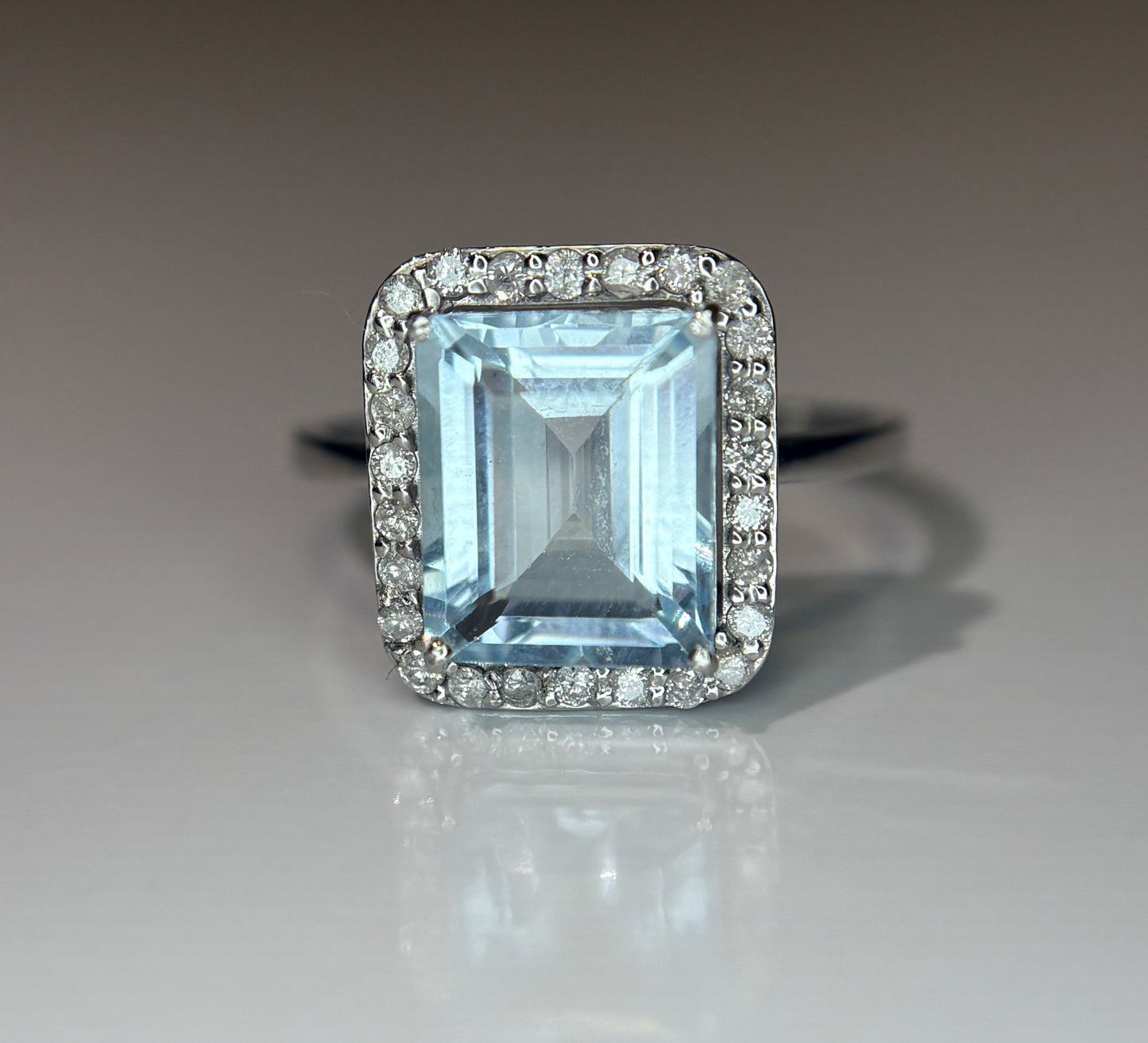 Beautiful 2.71 CT Natural Aquamarine Ring With Natural Diamonds & 950 Platinum
