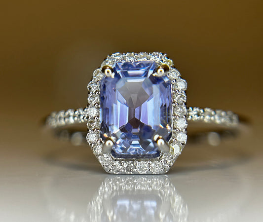 Beautiful 1.75 CT Unheated Ceylon Cornflour Blue Sapphire Diamonds & 18k Gold