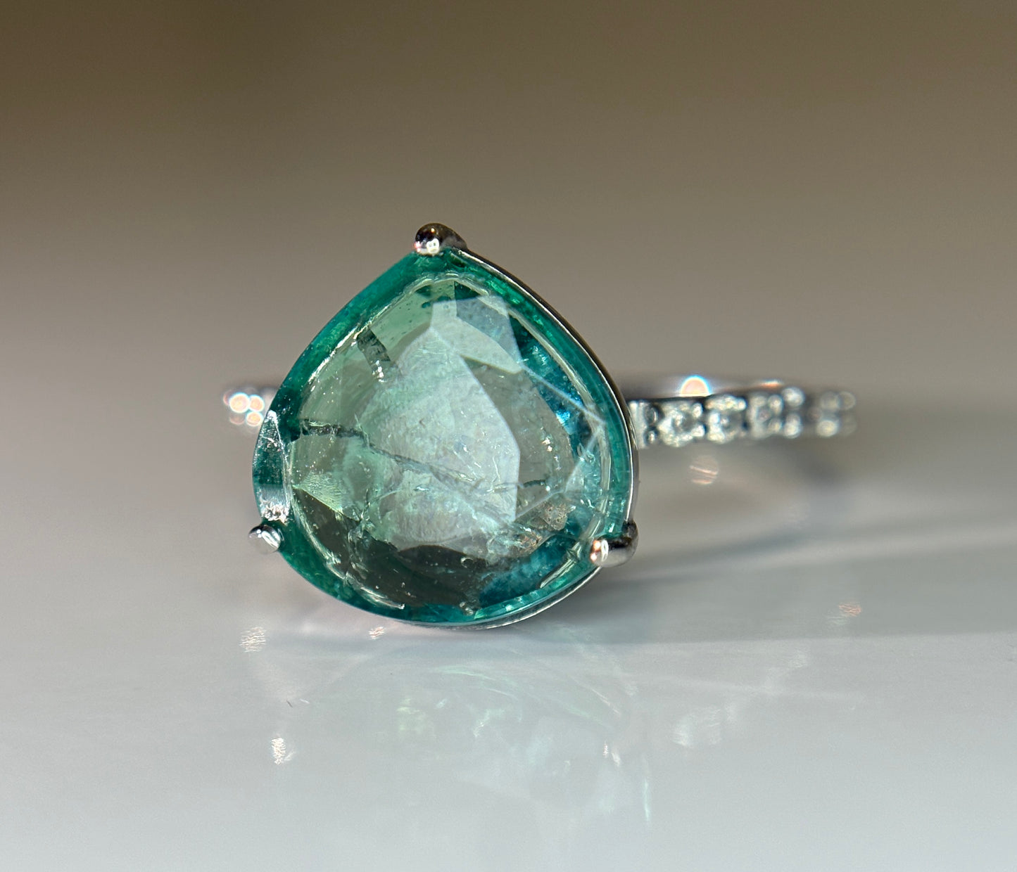 Beautiful 3.17 CT Natural Emerald Ring With Natural Diamonds & Platinum 950