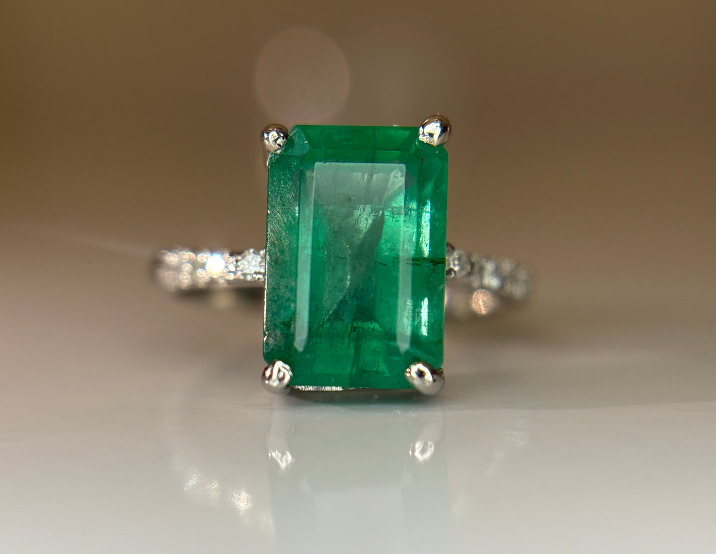 Beautiful 4.00 CT Natural Emerald Ring With Natural Diamonds & Platinum 950