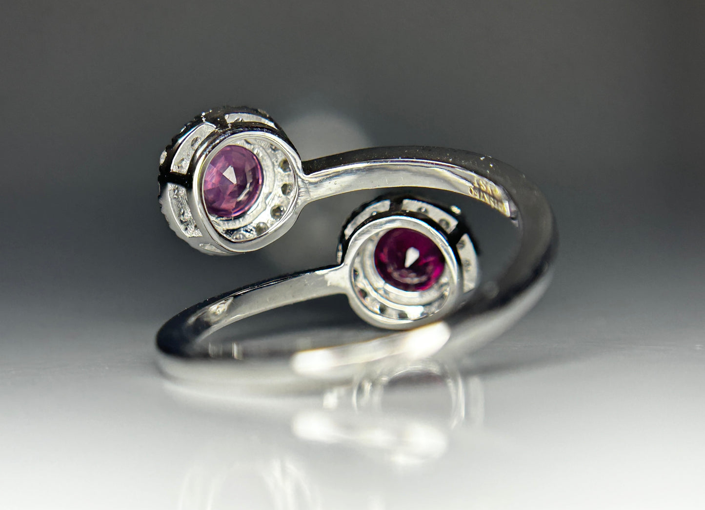 Beautiful Natural Spinel Ring With Diamonds and 18k Gold