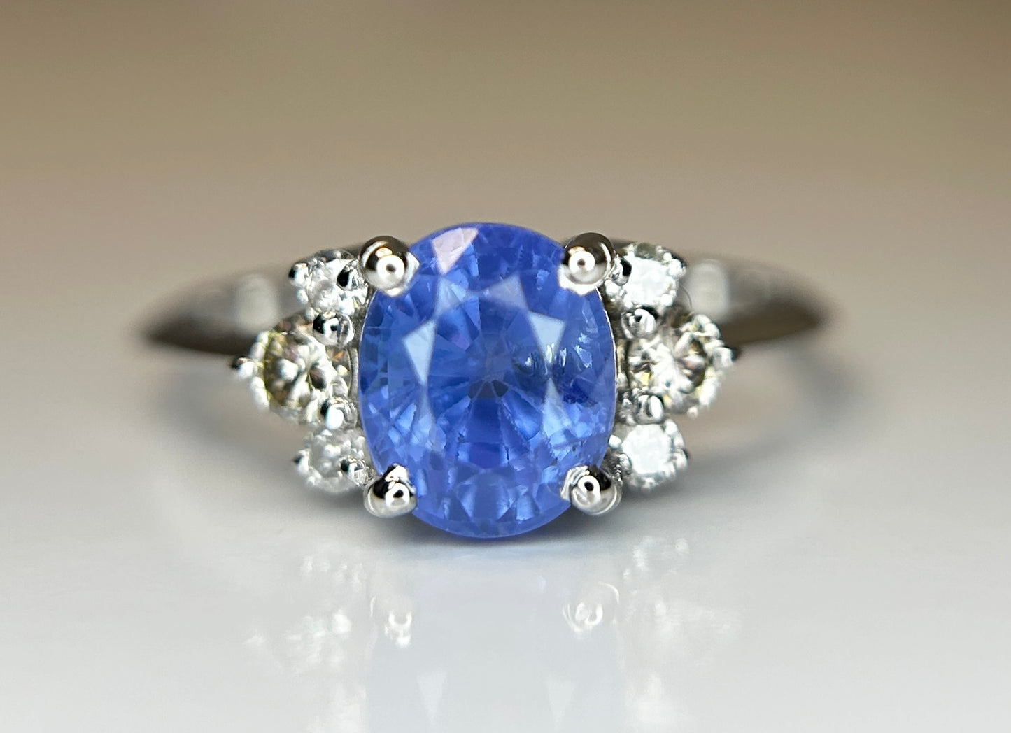 Beautiful 1.79 CT Natural Ceylon Blue Sapphire Diamonds & 18k Gold